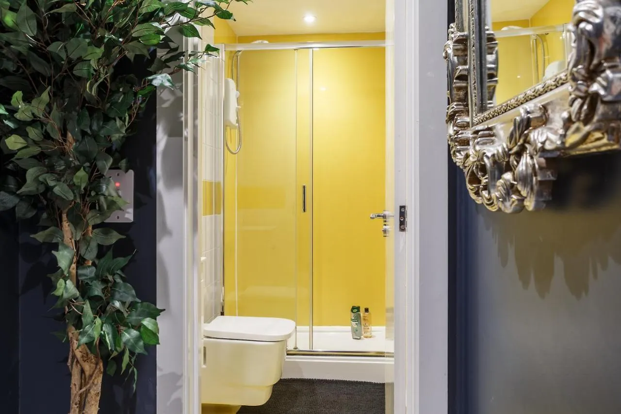 Opulence Studio In Sheffield Reino Unido
