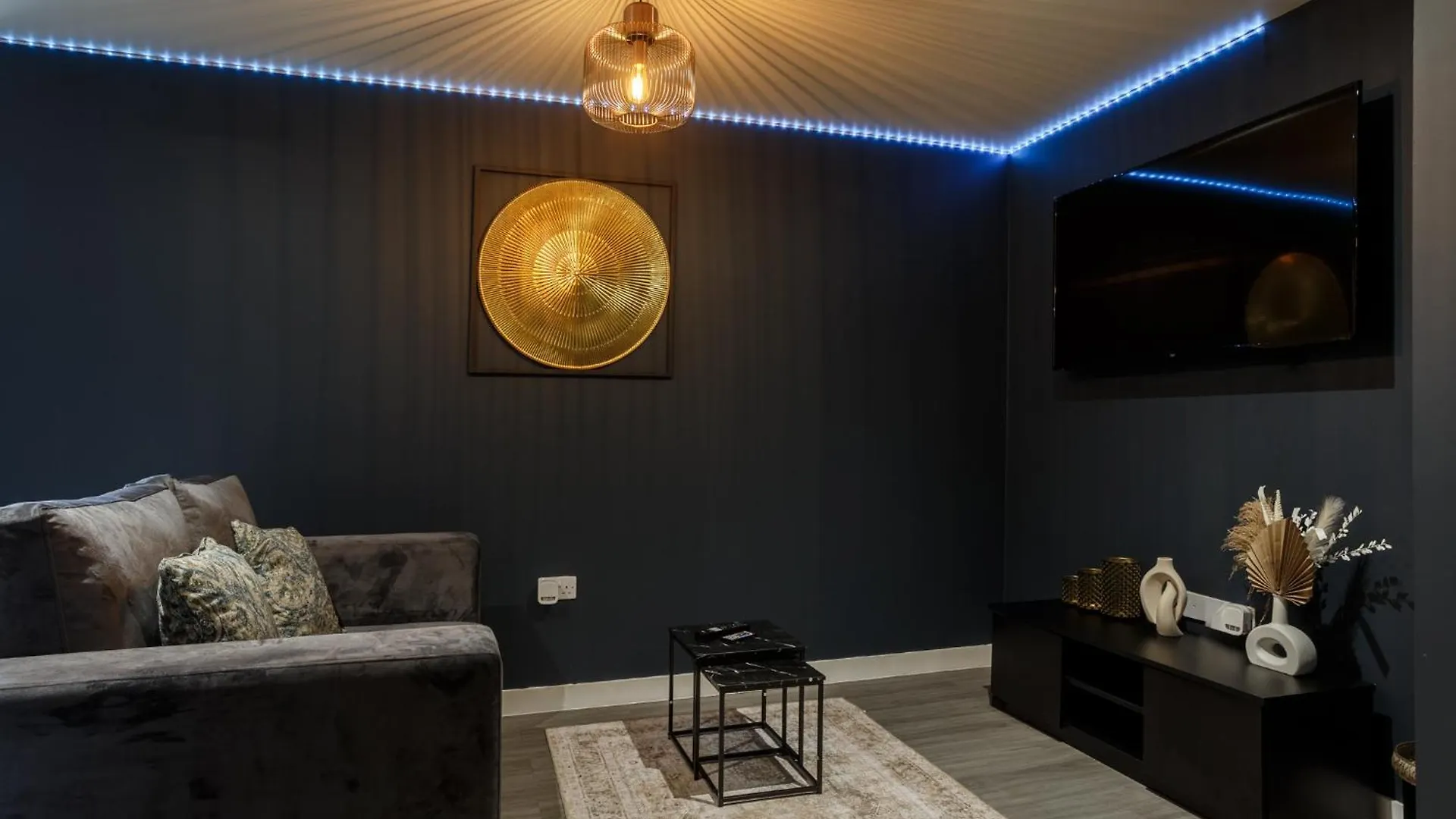 Opulence Studio In Sheffield 0*,  Reino Unido